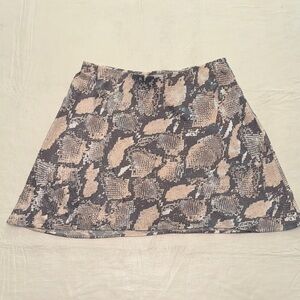 H&M Women"s Pink Gray Snake Print Satin Mini Skirt Size M